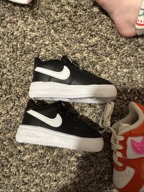 Nike Black and White Toddler Swoosh Low-Top Sneakers